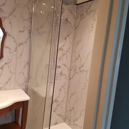 Anno 1877 Met Tuin Apartment