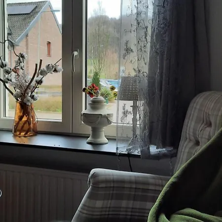 Anno 1877 Met Tuin Apartman *