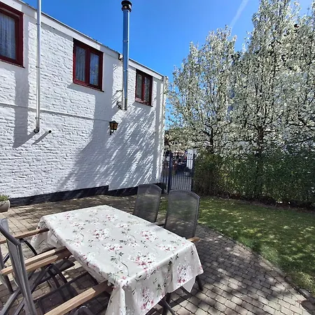 Anno 1877 Met Tuin Apartman Slenaken